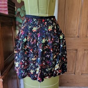 GAP Pleated Y2K Skirt Size 02